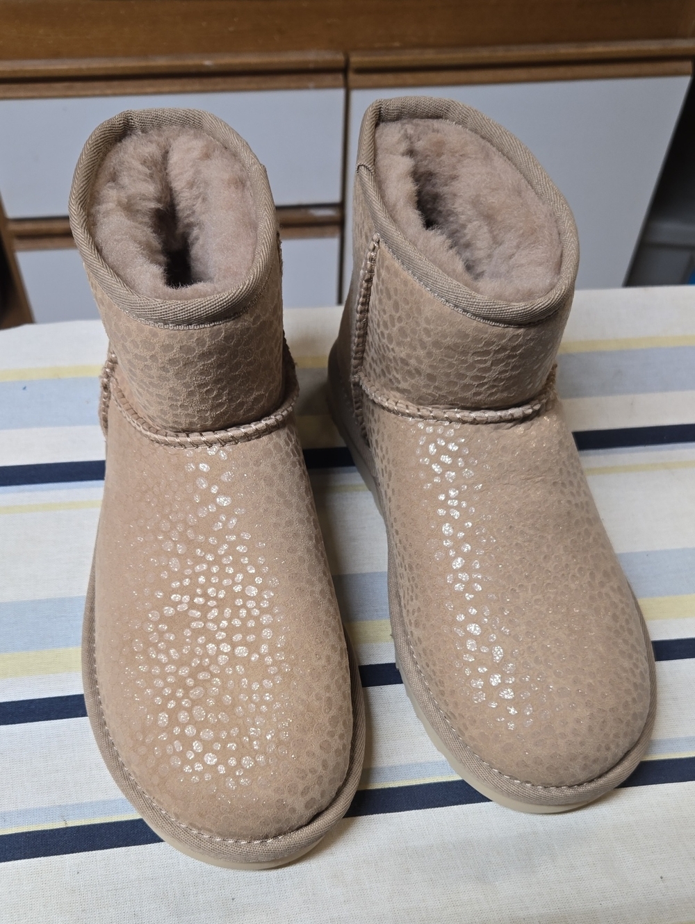 UGG Women's Short Shearling Boots in Light Taupe with Subtle Metallic Dots